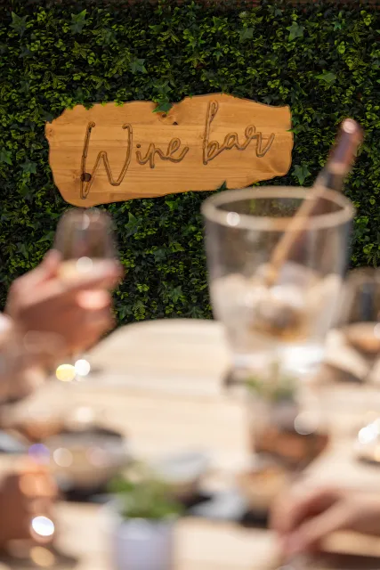 Le Roseline Wine Bar rouvre ses portes en Provence !