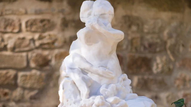 Discover the art exhibition