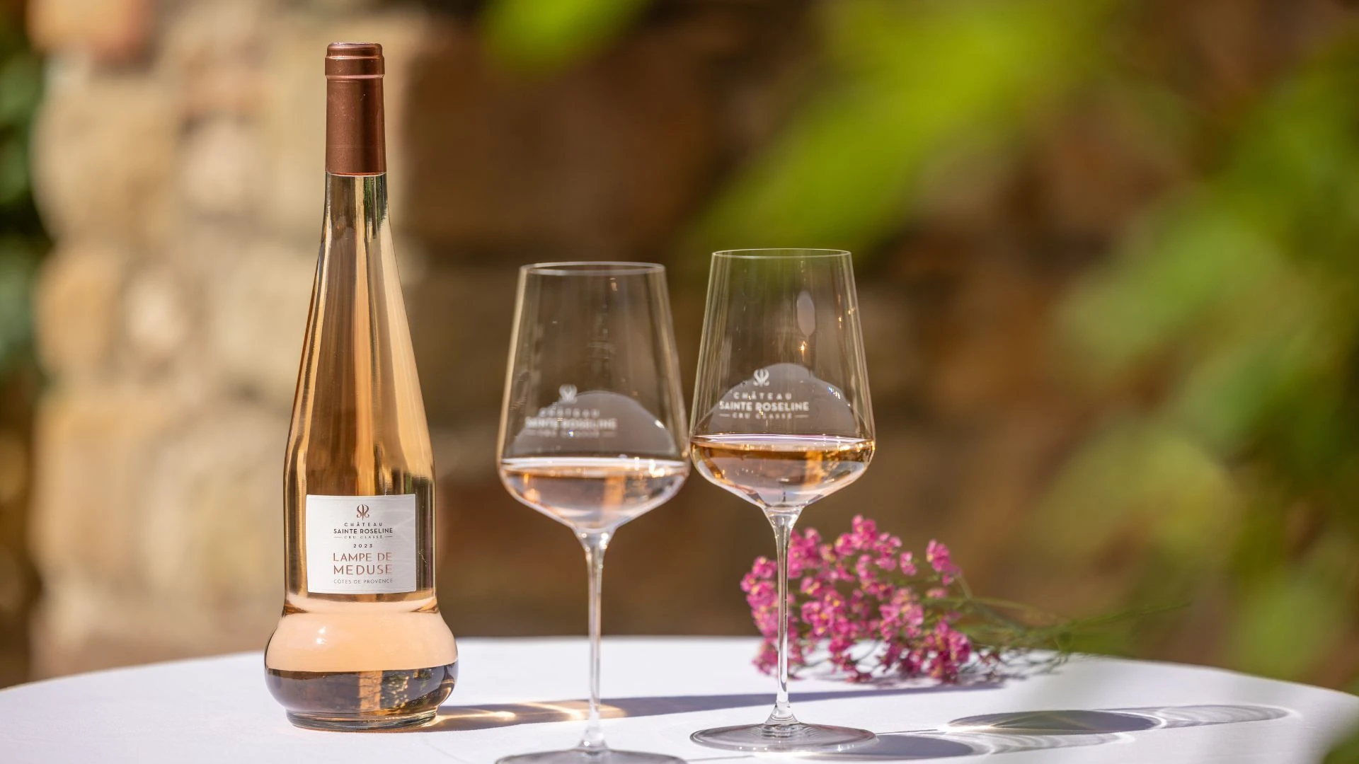 Découvrez les engagements du Château Sainte Roseline en matière d’éco-conception pour réduire l’impact environnemental de ses vins et emballages