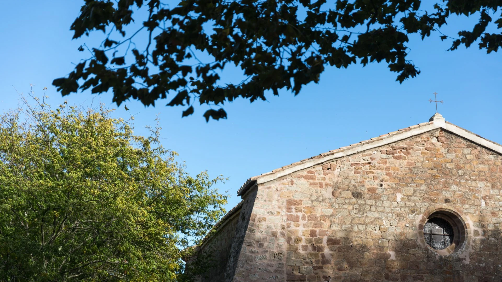 Découvrez la Chapelle Sainte Roseline, lieu emblématique du patrimoine historique en Provence
